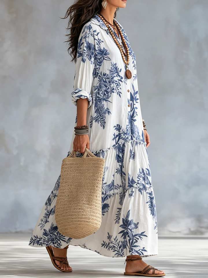 Robe longue bohème bleue à motifs floraux boutonnée