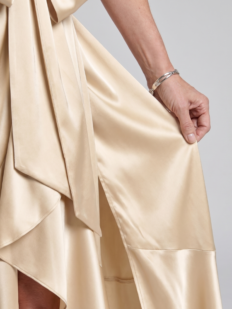 Honora | Robe Midi Portefeuille à Col Halter et Ourlet Asymétrique