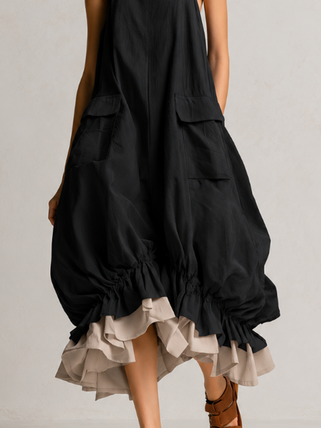 Danielle | Robe Midi Bulle Sans Manches à Grandes Poches, Superpositions et Ourlet Volanté