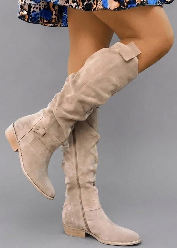 Charlotte – Bottes Hautes Effet Daim à Talon Bas