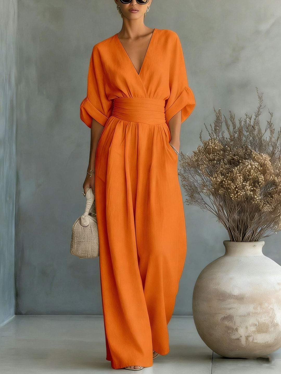 Robe Élégante en V, Dos Nu et Manches Fluides - Maison Élise