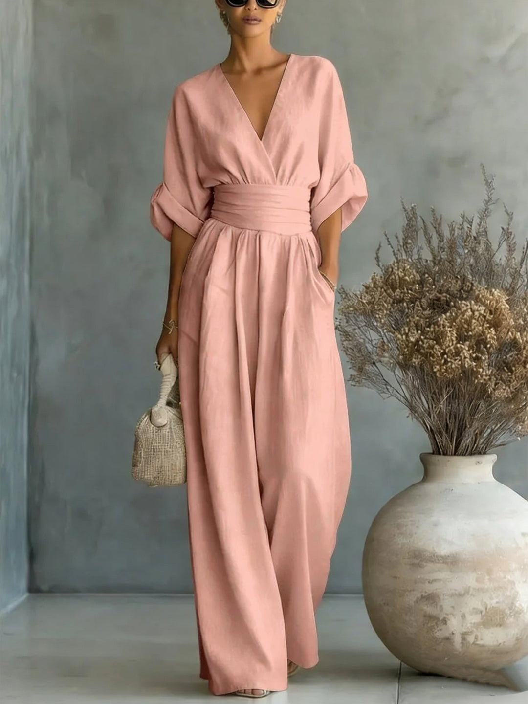 Robe Élégante en V, Dos Nu et Manches Fluides - Maison Élise