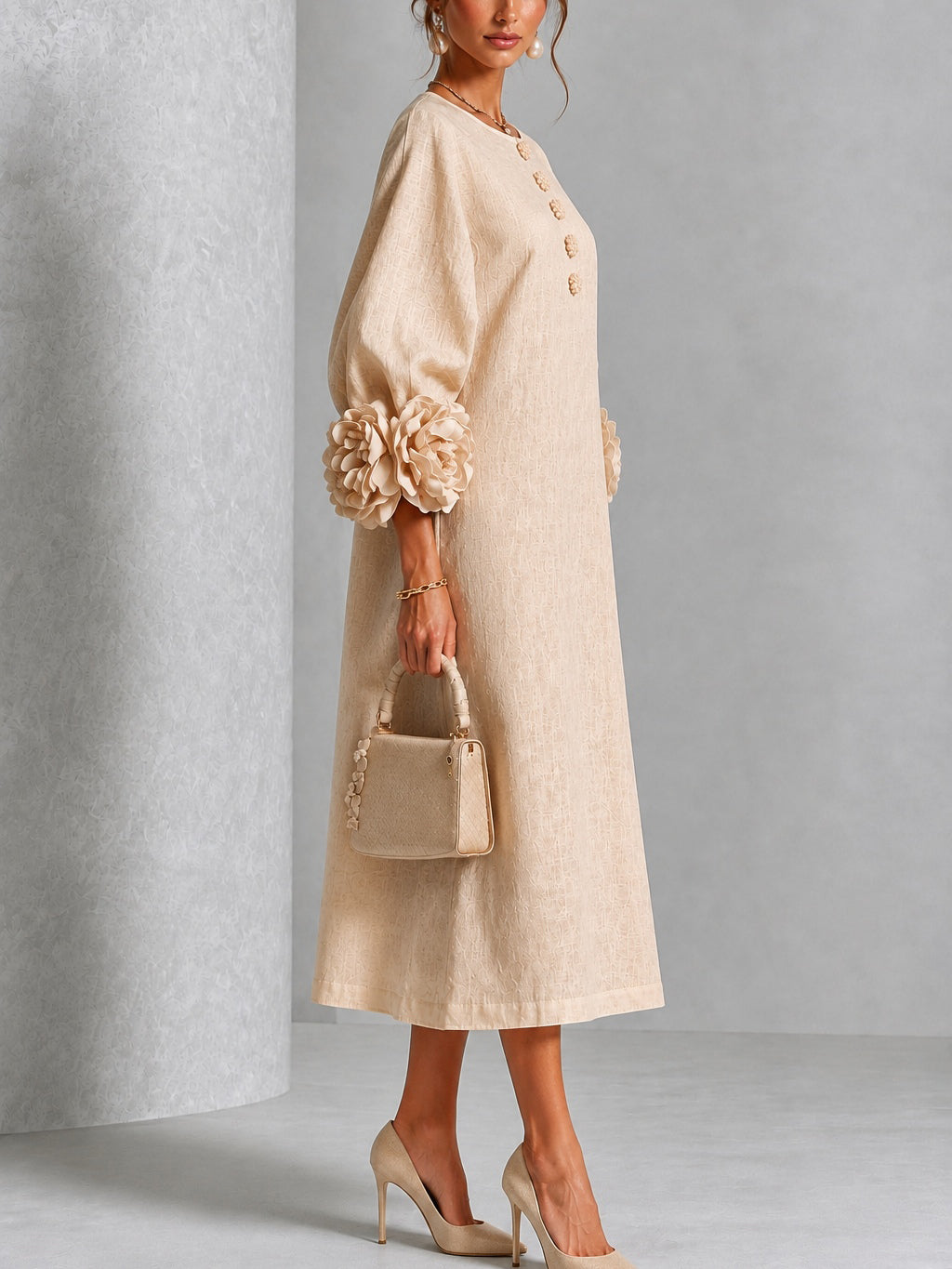 Rosanne | Robe Midi à Poignets Ornés de Roses