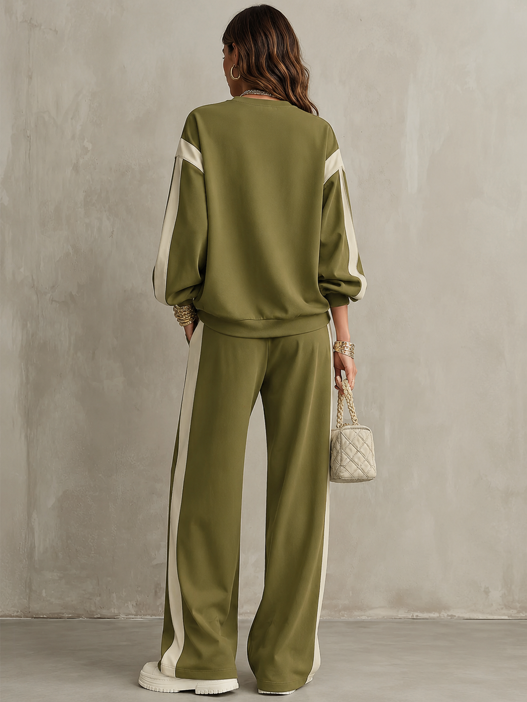 Solange | Sweat Vert Olive Col Rond et Pantalon Large à Cordon Ensemble Casual