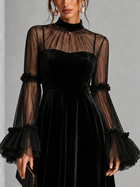 Stéphanie | Robe Midi Plissée en Velours Noir et Filet Transparent