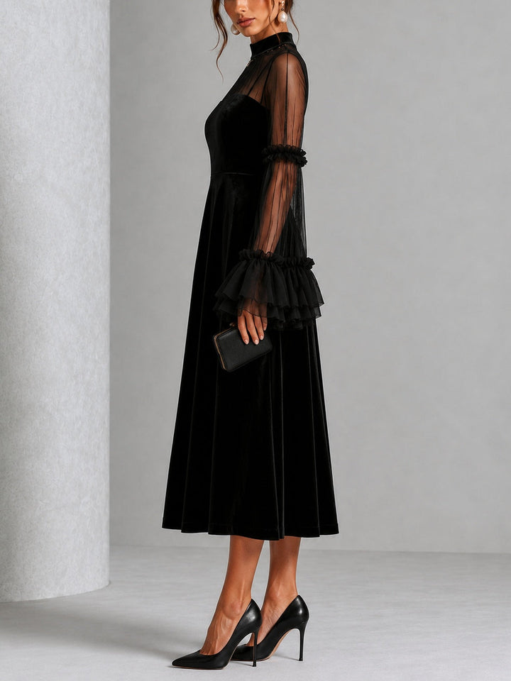 Stéphanie | Robe Midi Plissée en Velours Noir et Filet Transparent
