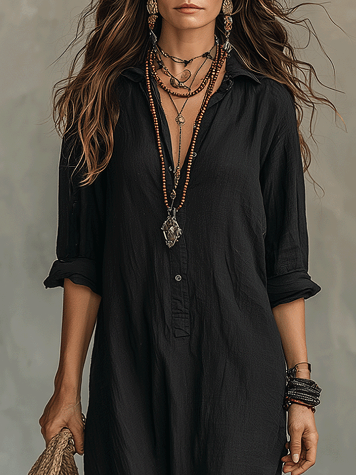 Robe longue chemise bohème noire boutonnée sur le devant