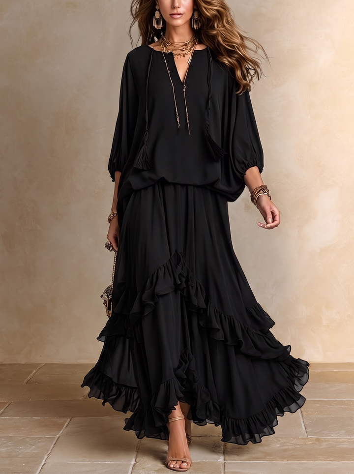 Elvire | Haut V-neck en Chiffon Noir à Franges Associé à un Ensemble Jupe à Volants Superposés